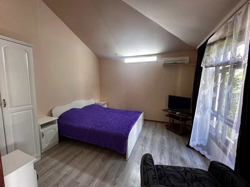 Анастасия — Трёхместный номер стандарт №2