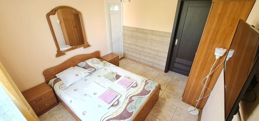 Виола — Семейный номер люкс с балконом