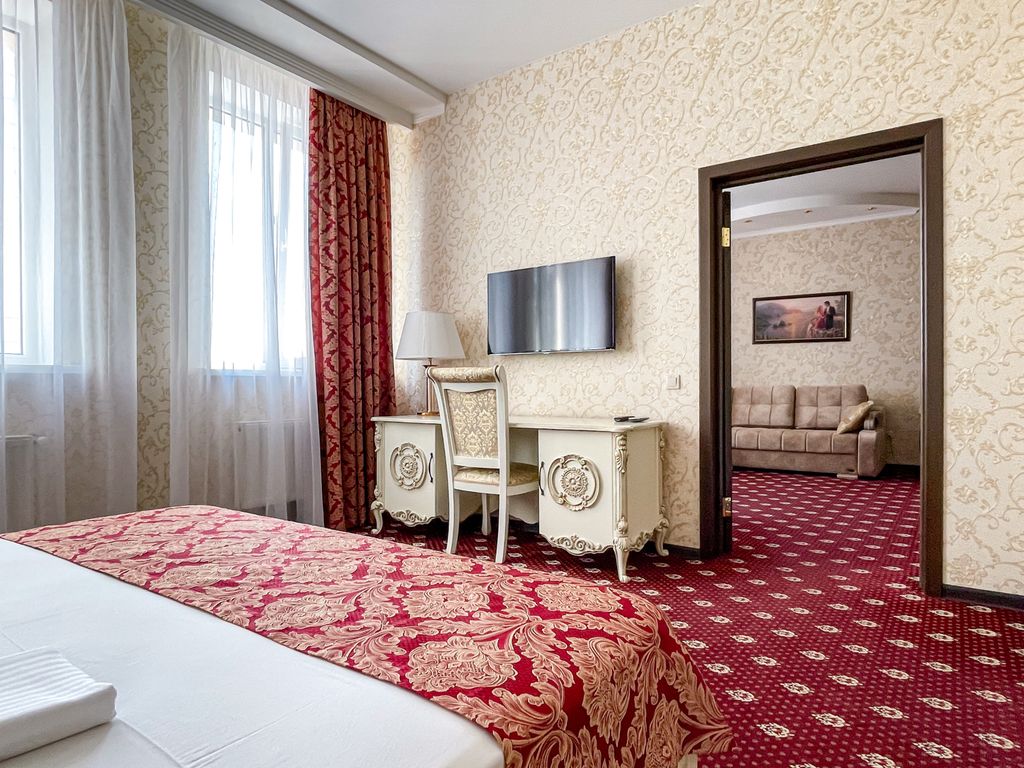 Avdallini Golden Bay — Четырёхместный номер люкс