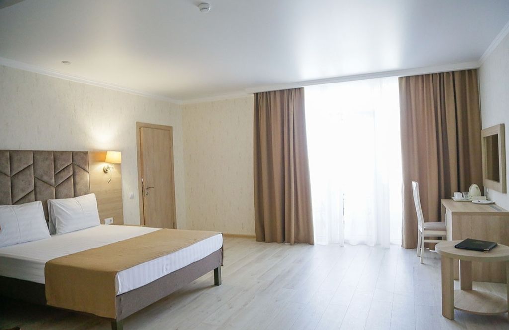 Эмеральдика Family Beach Hotel — Семейный номер Family junior suite