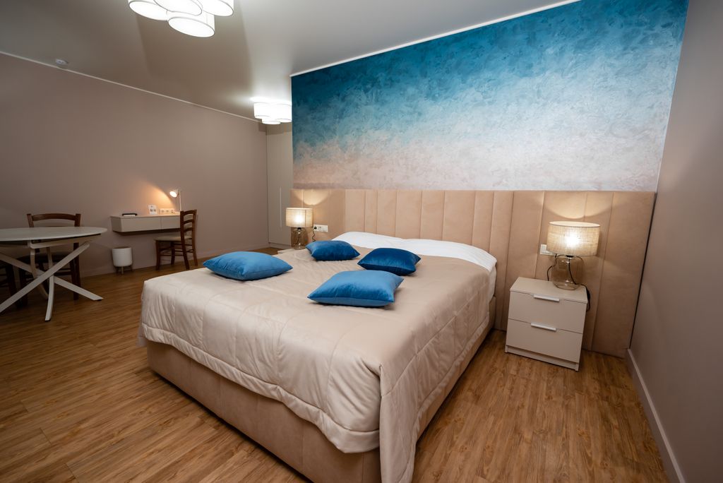 Огни Енисея — Двухместный номер с 1 кроватью джуниор сюит акварель