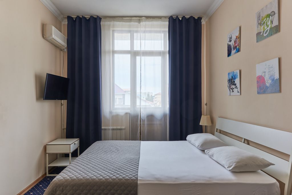 Фэмили парк — Четырёхместный номер полулюкс с балконом