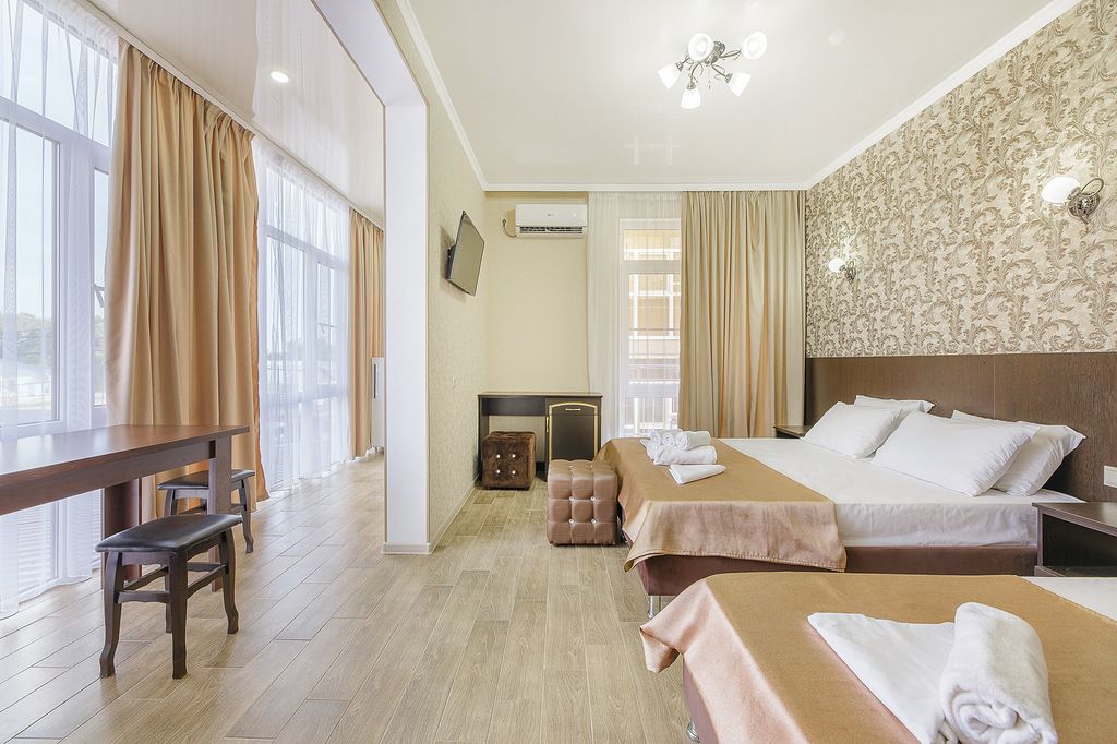 Фараон — Апартаменты на 1-линии