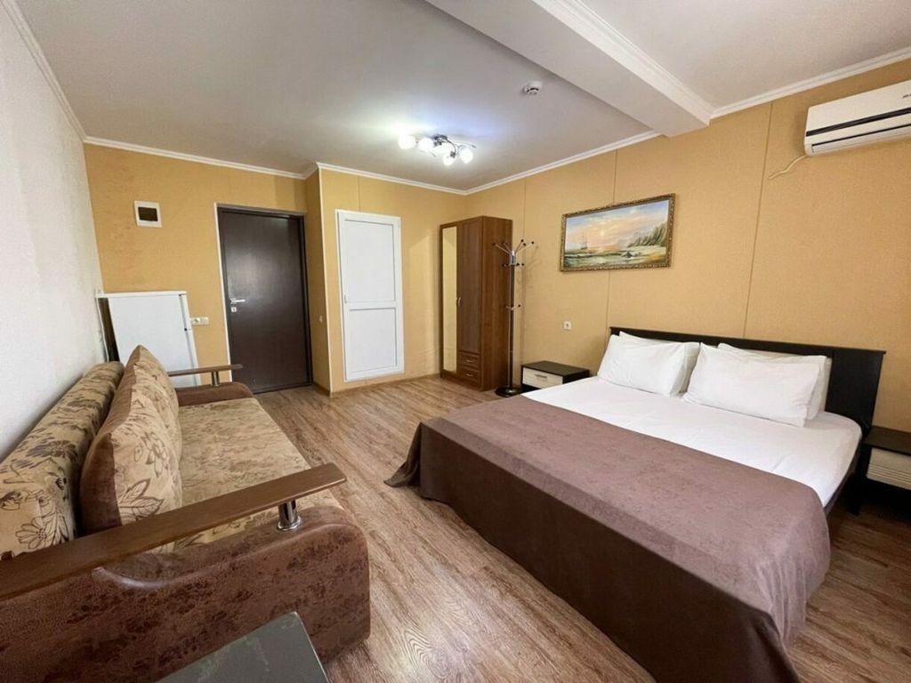 Кристи — Четырёхместный номер стандарт