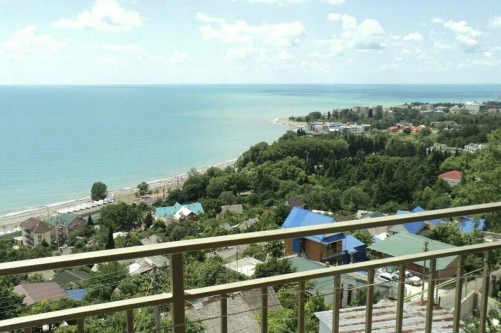 На Хвойной — Трёхместный номер с балконом и видом на море