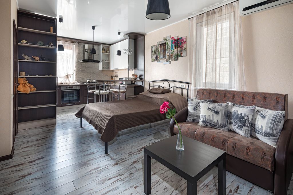 Дом у моря — Студия