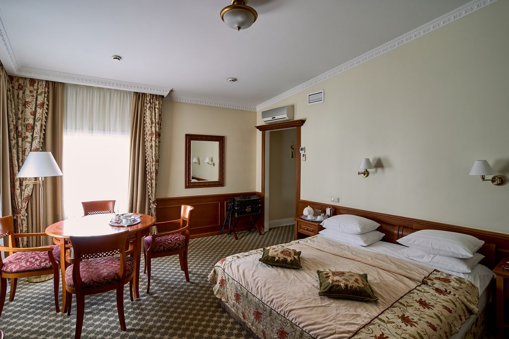 Чеховъ — Двухместный номер с 1 кроватью люкс