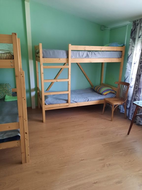 Наргиз — Многоместный мужской номер эконом (душ/туалет общий)