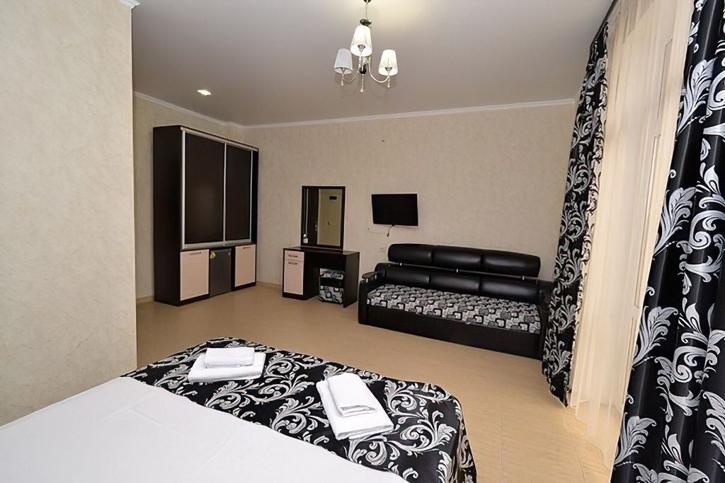 Элита — Четырёхместный номер полулюкс