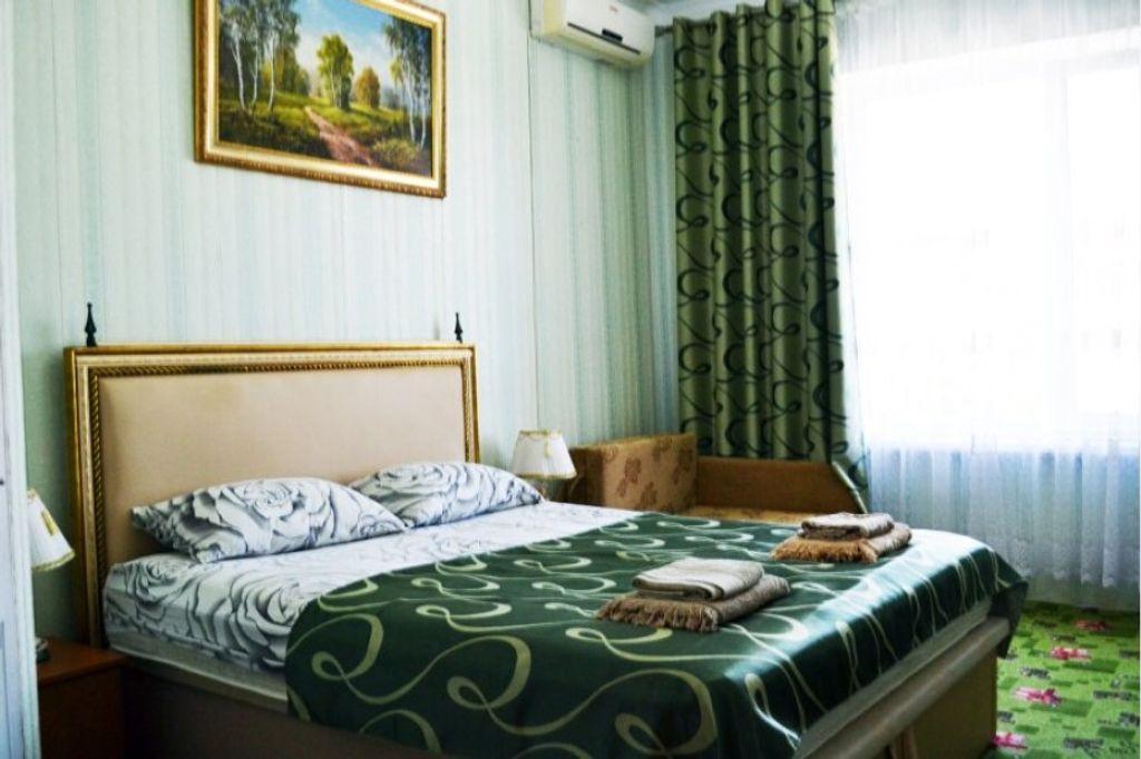 Green Palace — Трёхместный номер полулюкс 4-2