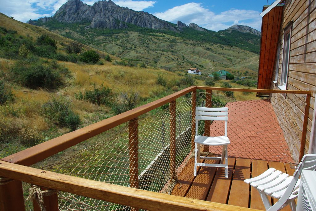 Гор Дом (InnRock) — Семейный номер двухуровневый с кухней-гостиной