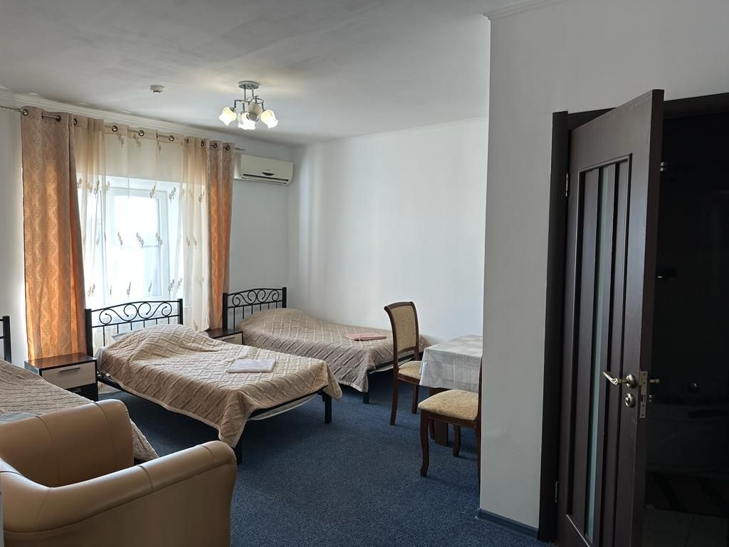 Престиж — Трёхместный номер Улучшенный трехместный номер