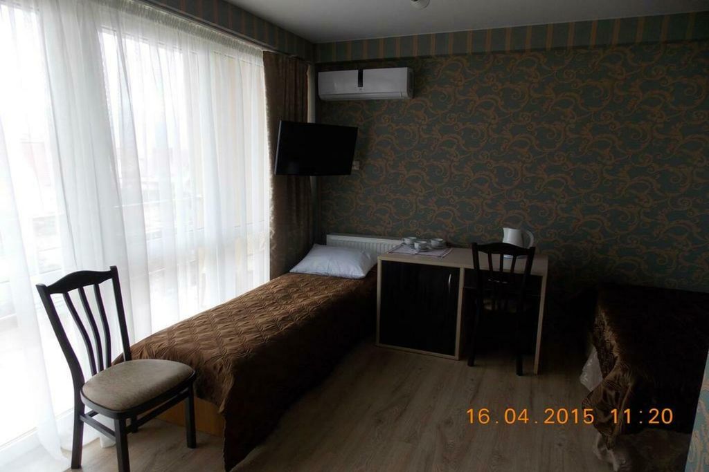 Колибри — Двухместный номер с 1 кроватью стандарт с дополнительным местом