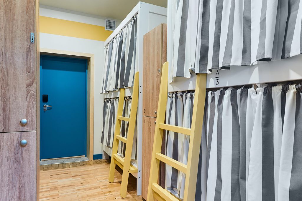 Друзья Лайт — Многоместный женский номер 10-местный