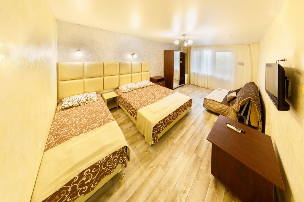 Тюльпан — Семейный номер четырёхместный с террасой