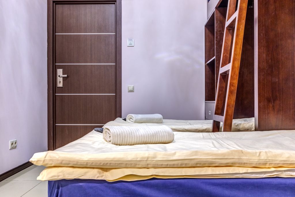 Оранжевый рай — Семейный номер Семейный номер с душем повышенной комфортности