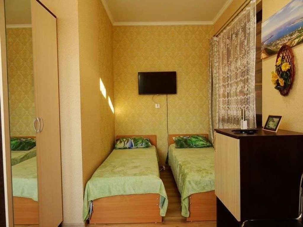 Здравствуй, Геленджик — Трёхместный номер улучшенный