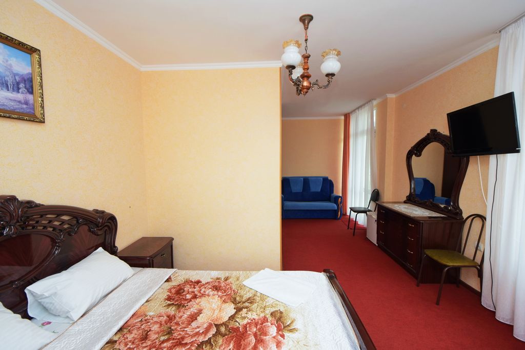 Моя Семья — Студия с двумя балконами