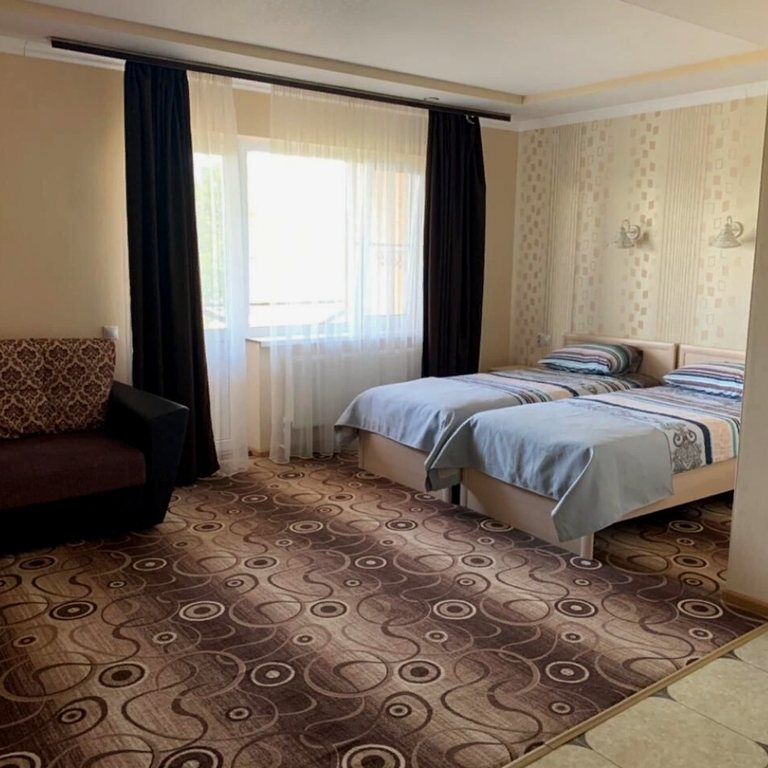 Любимая Усадьба — Четырёхместный номер улучшенный