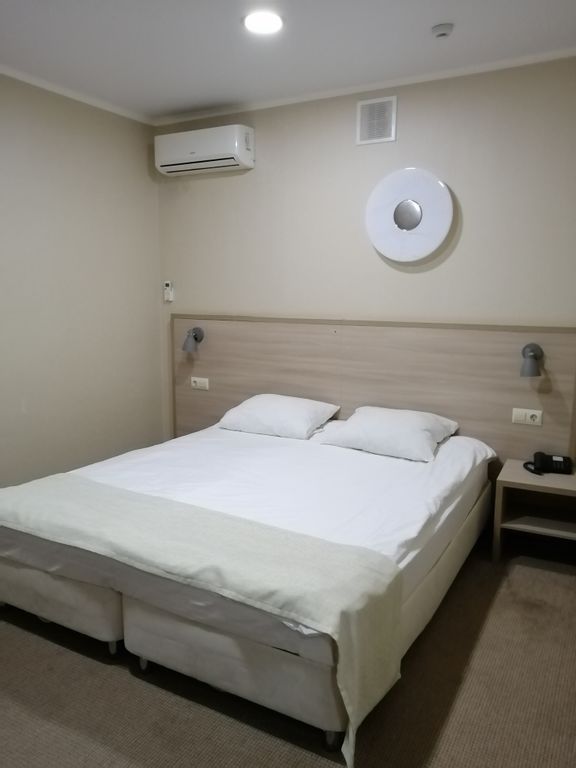 Горизонт — Двухместный номер с 2 отдельными кроватями эконом