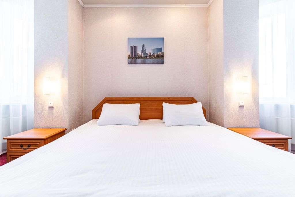 Парус — Двухместный номер с 1 кроватью Полулюкс с кроватью размера king-size