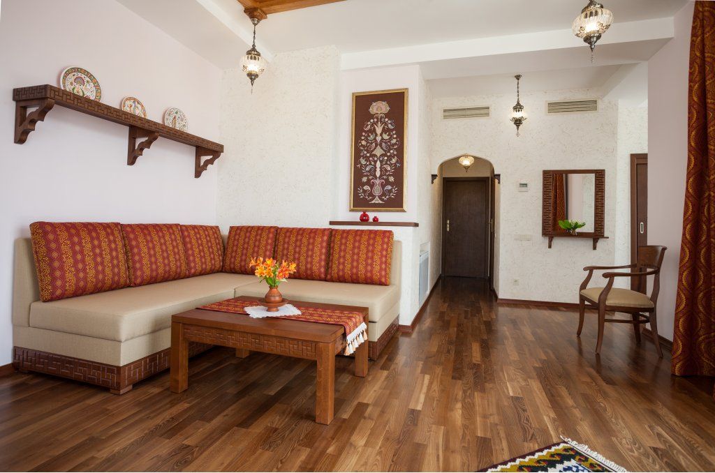 Джеваль — Четырёхместный номер Люкс Нар