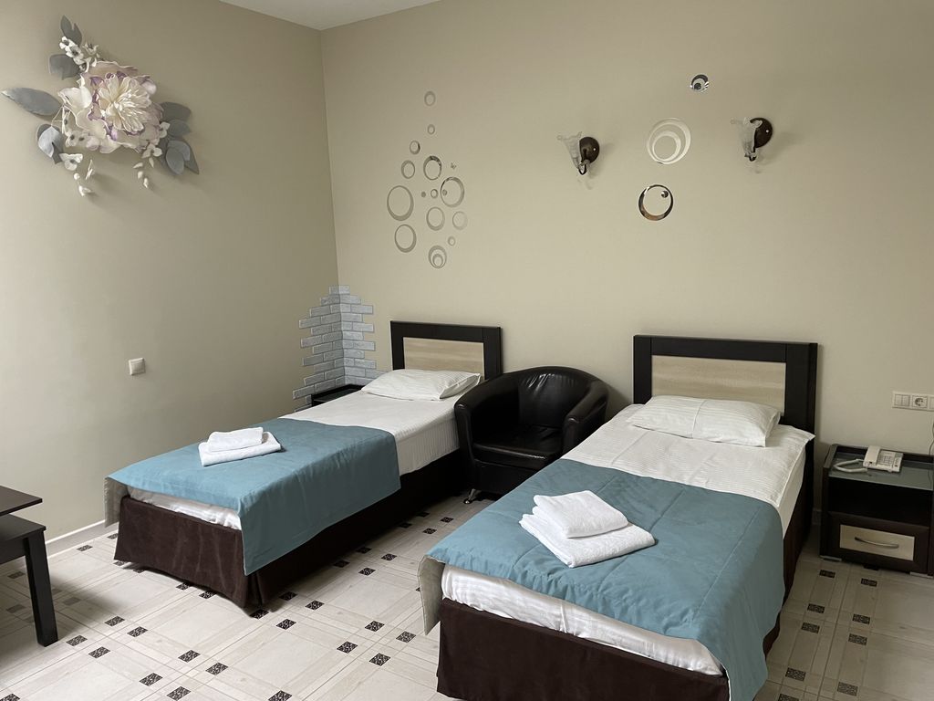 Черная жемчужина — Двухместный номер с 2 отдельными кроватями улучшенный