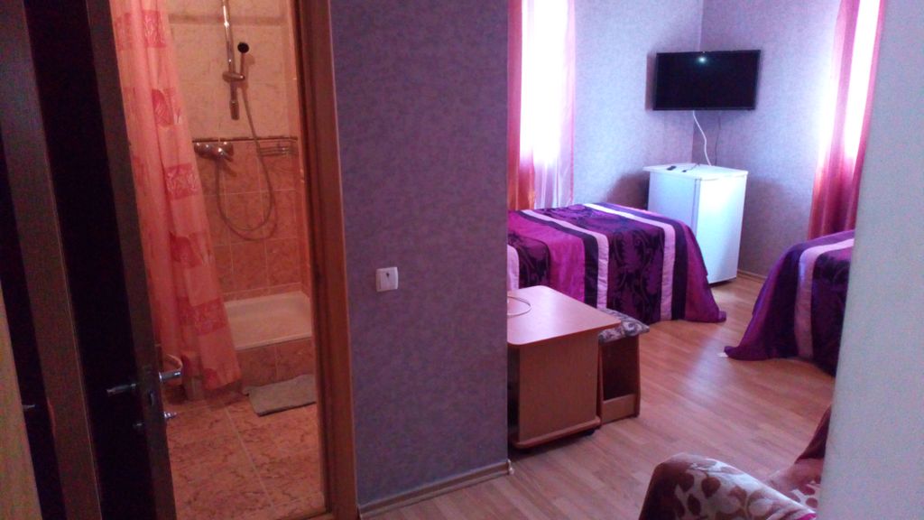 Маргарита — Двухместный номер с 2 отдельными кроватями с удобствами