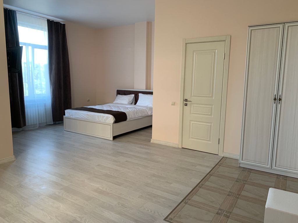 Gorky — Двухместный номер с 1 кроватью полулюкс