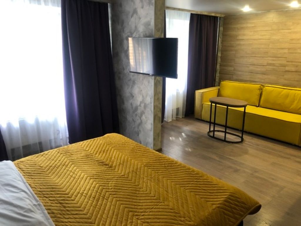 Рослеспром — Четырёхместный номер люкс с балконом