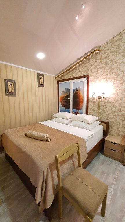 Lemon Joe Hotel — Семейный номер Мансарда