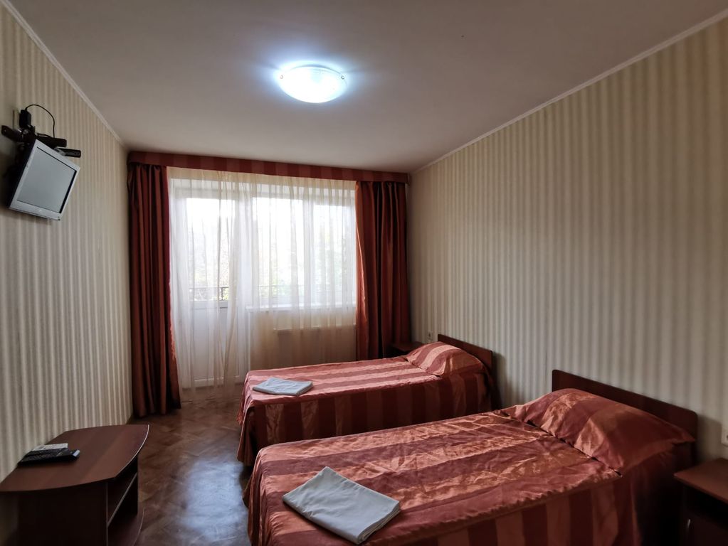 Лето — Двухместный номер с 2 отдельными кроватями эконом