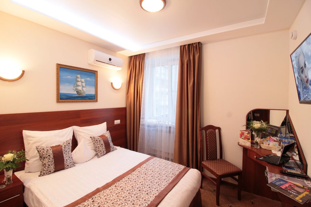 НеЧаев — Одноместный номер стандарт с видом на город