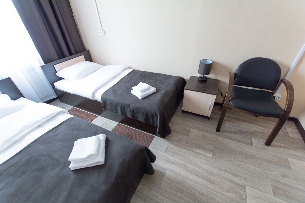 Рус-Чебоксары — Двухместный номер с 2 отдельными кроватями душ/туалет общие