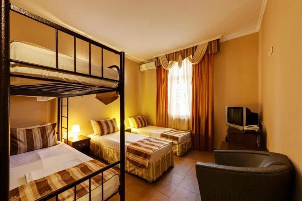 Marton Пашковский — Четырёхместный номер стандарт бизнес