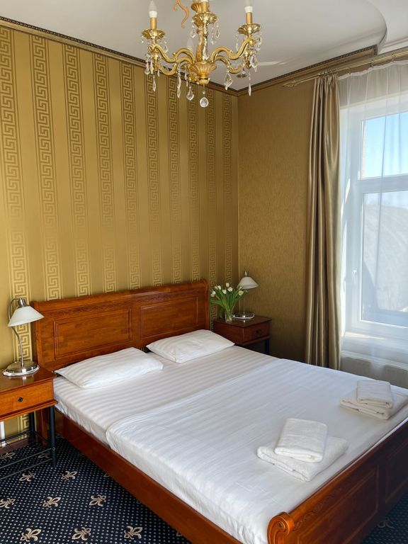 Золотая ночь — Семейный номер люкс