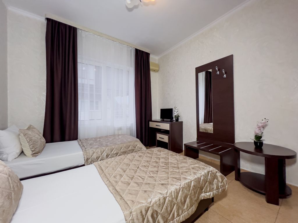 Самара — Двухместный номер с 1 кроватью или 2 отдельными кроватями Стандарт (общий сан.узел)