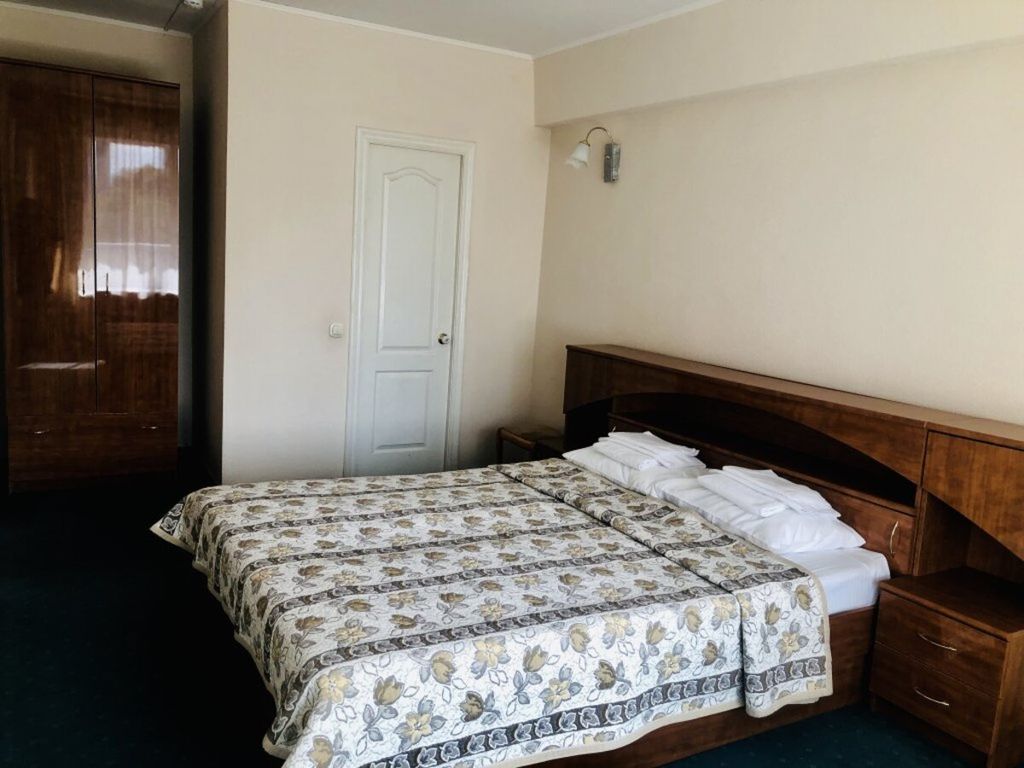 Реакомп — Четырёхместный номер люкс