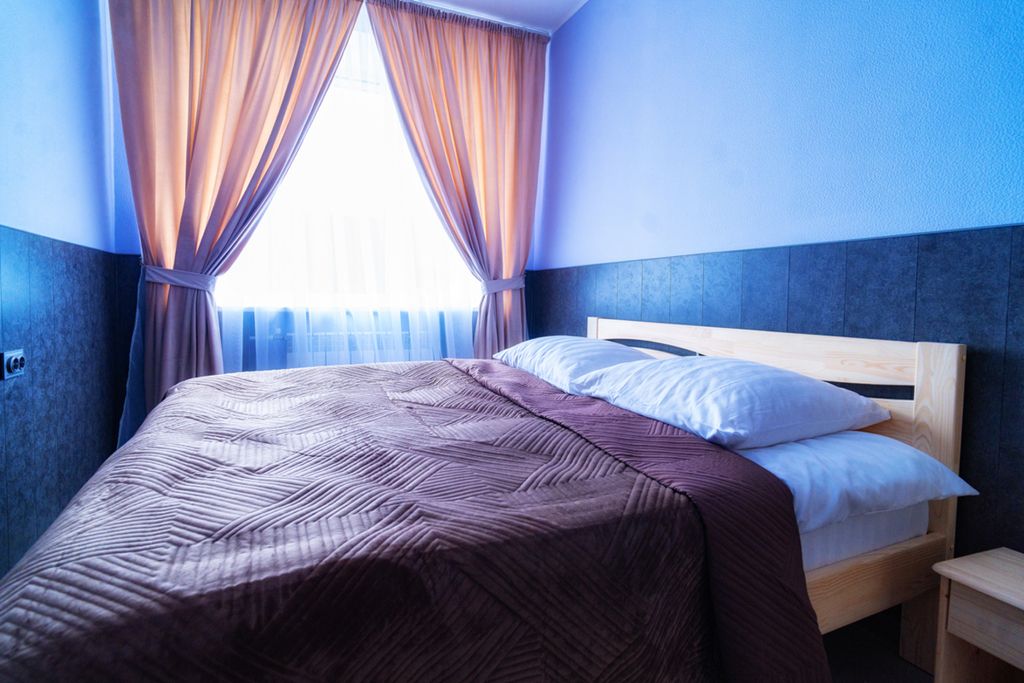 Кольский 126 — Двухместный номер с 1 кроватью отдельный номер (2-спальная кровать)