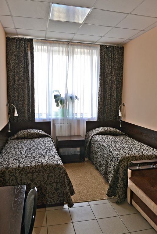 Перекресток — Двухместный номер с 2 отдельными кроватями Стандарт