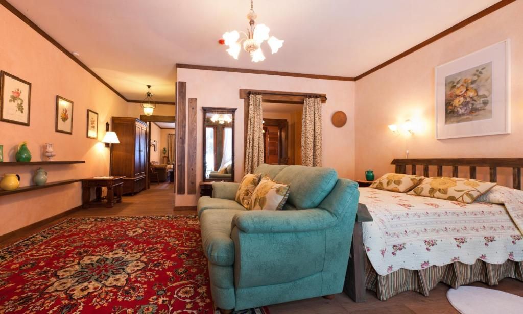 Art-Hotel Chalet Apartments — Апартаменты с отдельным входом и собственным садом и костровой