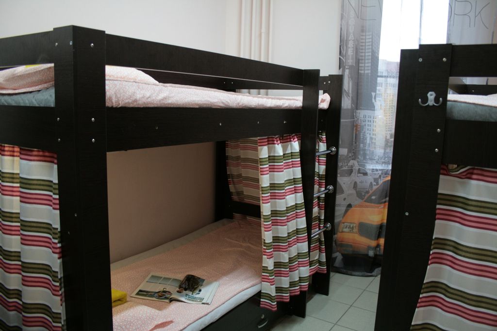 Лайк — Многоместный смешанный номер шестиместный мужской