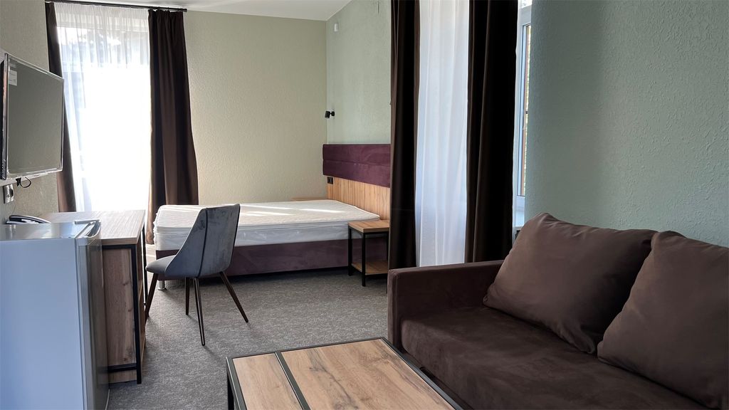 Парк-Отель Нальчик — Четырёхместный номер полулюкс