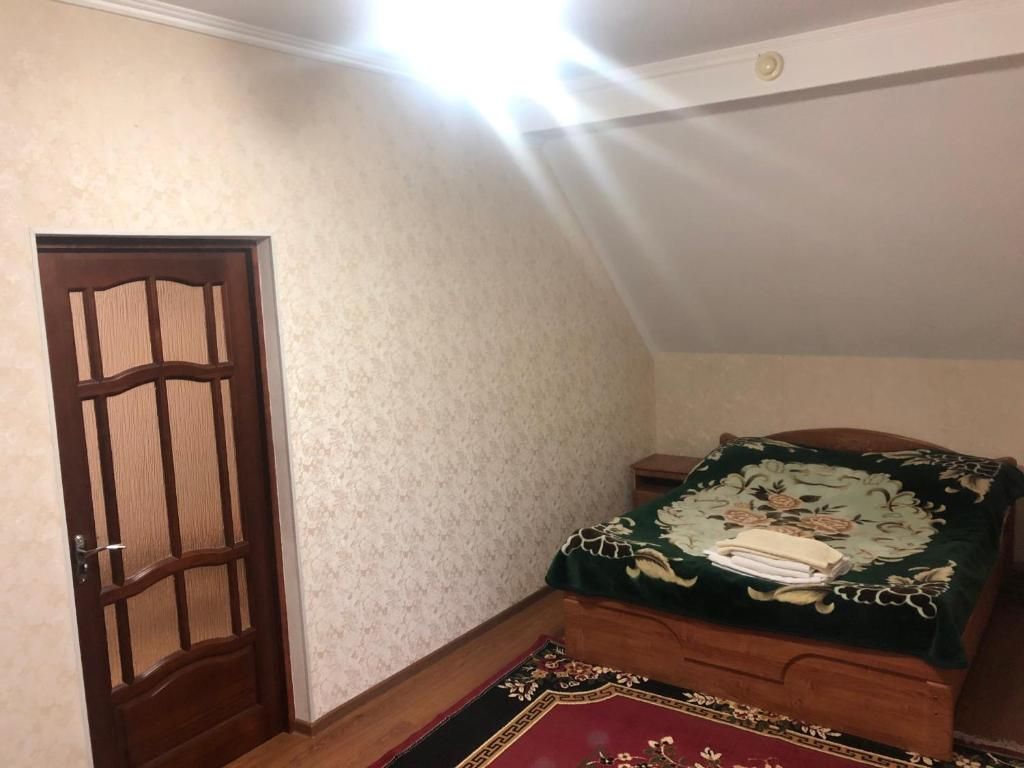 Родник — Четырёхместный номер 8