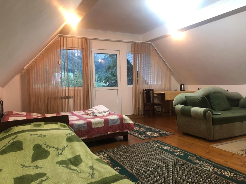 Родник — Четырёхместный номер 11