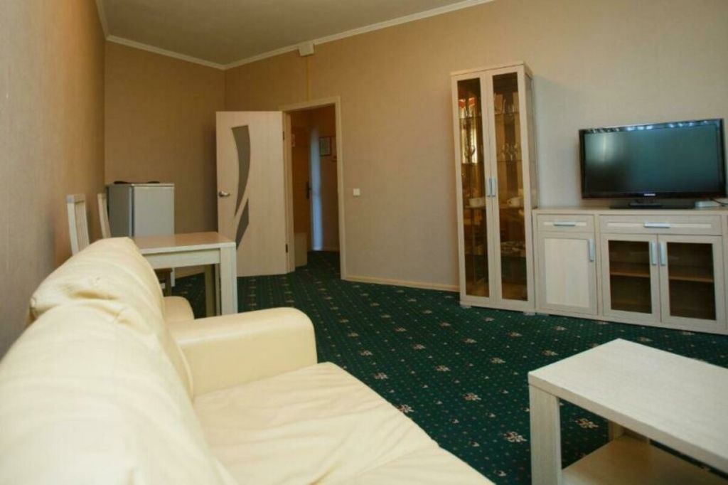 Вояж Парк — Трёхместный номер люкс