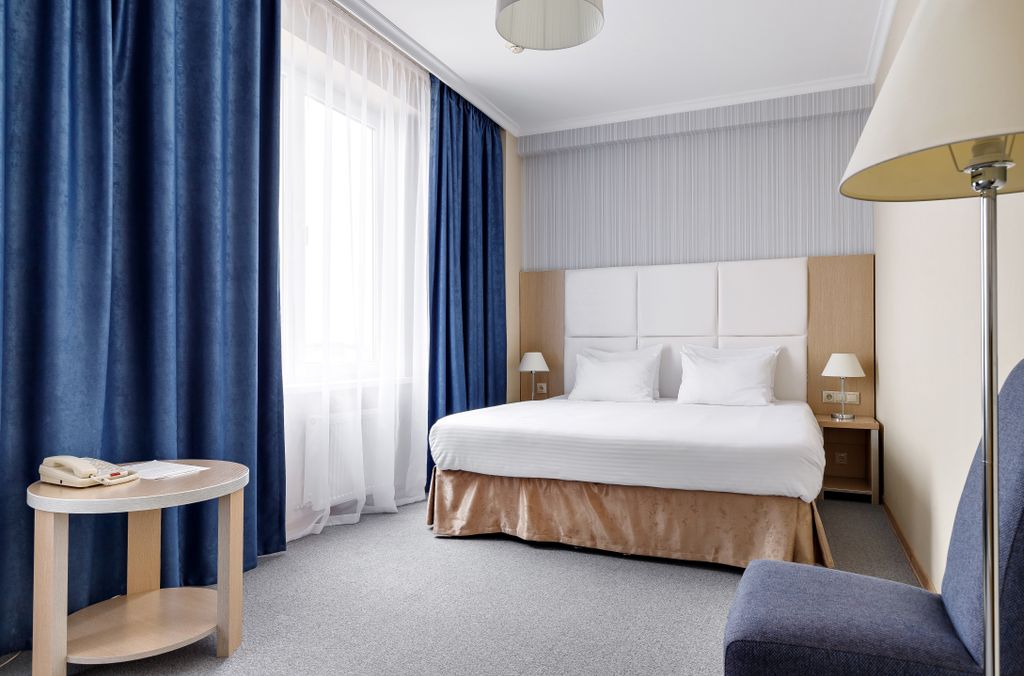 Мюллер Бах — Апартаменты с кухней и балконом