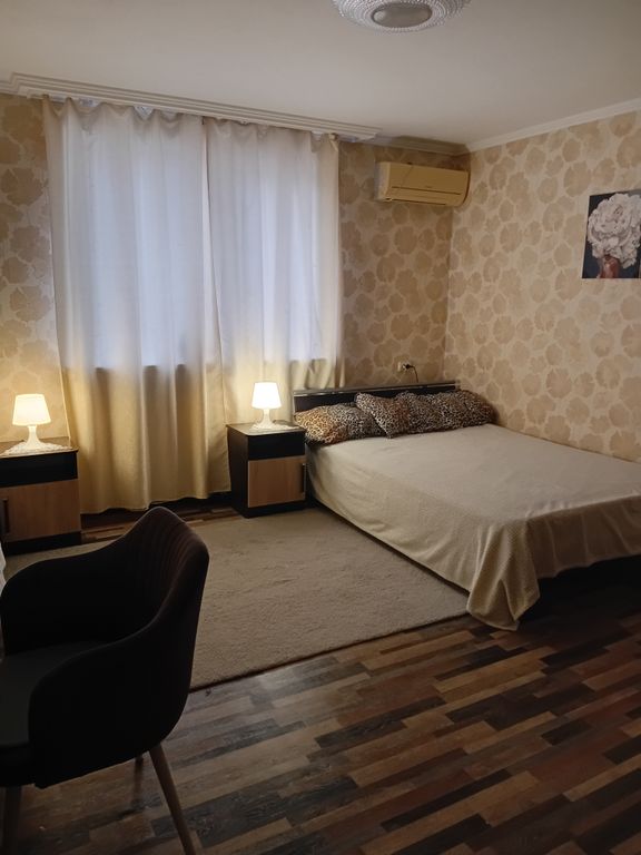 Фамилия — Семейный номер Пятиместный номер стандарт с видом на горы