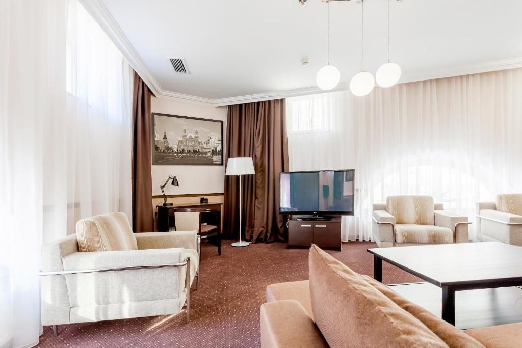 Юджин — Четырёхместный номер люкс