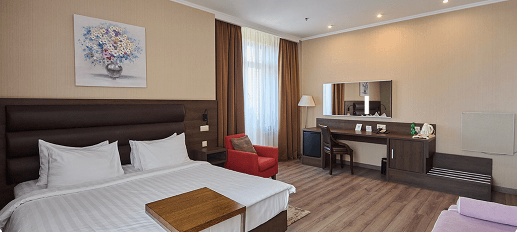 Ramada by Wyndham Rostov-on-Don Hotel and SPA — Двухместный номер с 1 кроватью улучшенный